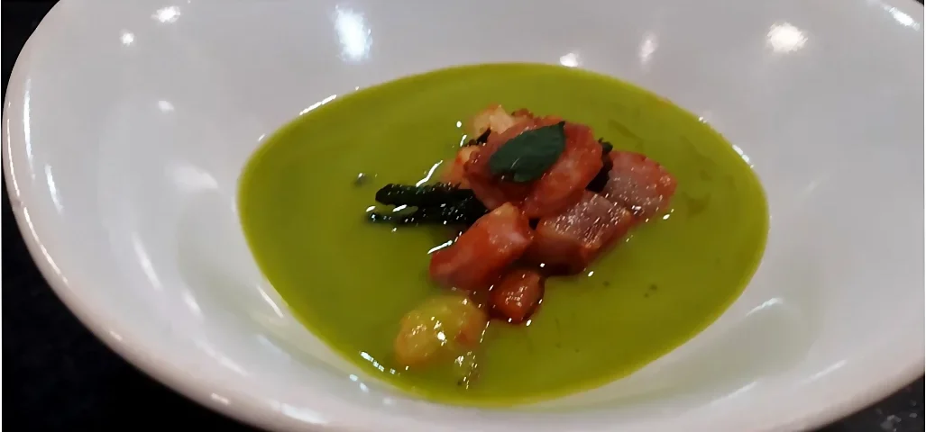 Crema espárragos y guisantes