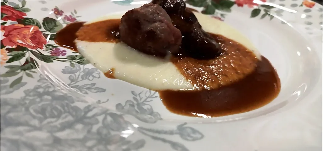 Jabali con ciruelas. Cursos de cocina para principiantes