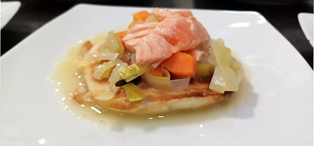 Receta de Blinis con salmón escalfado