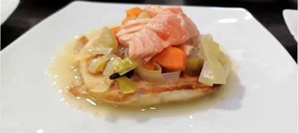 Receta de Blinis con salmón escalfado