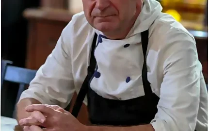 Profesor de la escuela de cocina Terra d'Escudella TdEs que realiza cursos de hostelería Barcelona